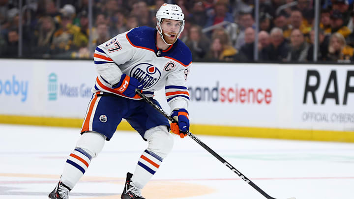 Edmonton Oilers v Boston Bruins
