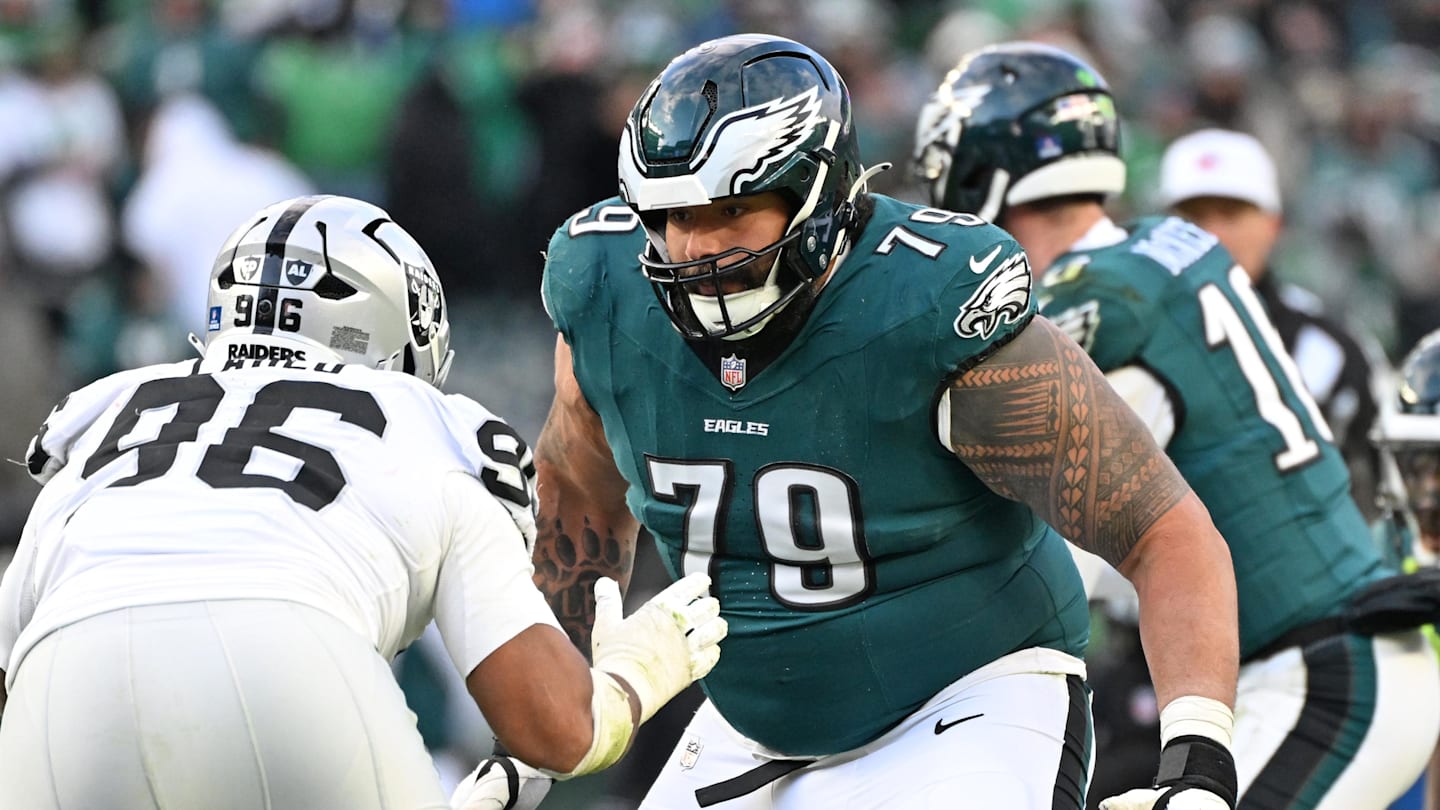 Matt Pryor Heads West: Veteran OL Leaves Eagles for Cardinals
