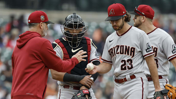 Jun 11, 2023; Detroit, Michigan, USA; Arizona Diamondbacks manager Torey Lovullo (17) take the ball to relieve Arizona Diamondbacks starting pitcher Zac Gallen (23) in the sixth inning against the Detroit Tigers at Comerica Park. Mandatory Credit: Rick Osentoski-Imagn Images Jun 11, 2023; Detroit, Michigan, USA; Arizona Diamondbacks manager Torey Lovullo (17) take the ball to relieve Arizona Diamondbacks starting pitcher Zac Gallen (23) in the sixth inning against the Detroit Tigers at Comerica Park. Mandatory Credit: Rick Osentoski-Imagn Images
