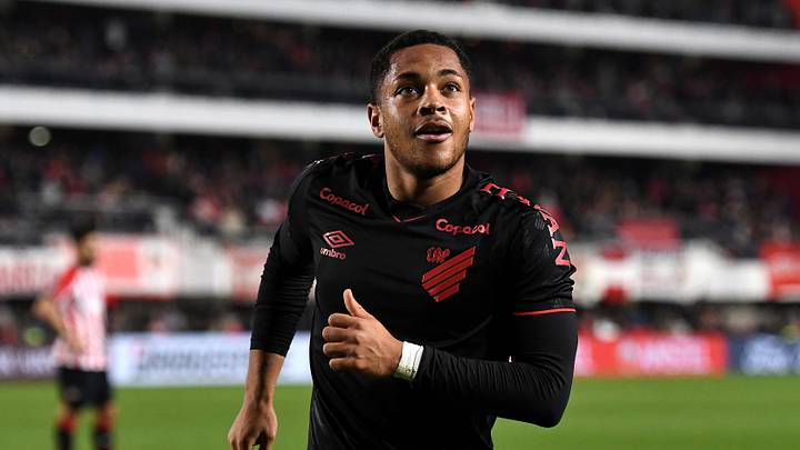Estudiantes v Athletico Paranaense - Copa CONMEBOL Libertadores 2022