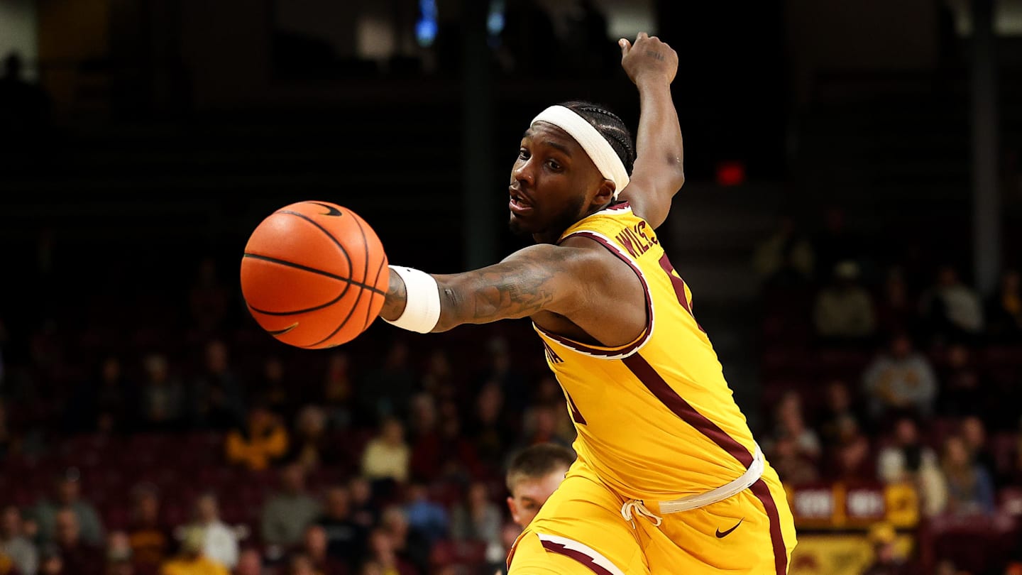 Veteran Point Guard Hits the Transfer Portal After One Season with Gophers