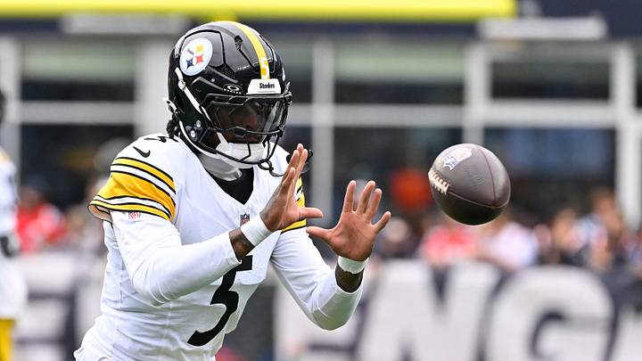September 20, 2026; Foxborough, Massachusetts, USA; Pittsburgh Steelers cornerback Jalen Ramsey (5) warms up before a game against the New England Patriots at Gillette Stadium. Mandatory Credit: Eric Canha-Imagn Images September 20, 2026; Foxborough, Massachusetts, USA; Pittsburgh Steelers cornerback Jalen Ramsey (5) warms up before a game against the New England Patriots at Gillette Stadium. Mandatory Credit: Eric Canha-Imagn Images