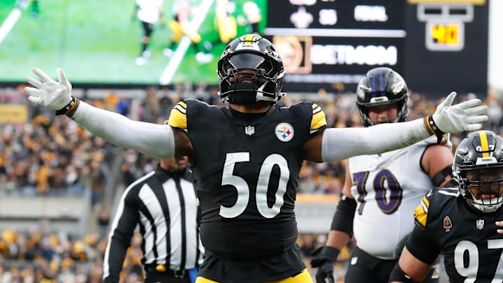 Nov 17, 2024; Pittsburgh, Pennsylvania, USA;  Pittsburgh Steelers linebacker Elandon Roberts (50) reacts after stopping the Baltimore Ravens on a two point conversion attempt during the fourth quarter at Acrisure Stadium. Mandatory Credit: Charles LeClaire-Imagn Images