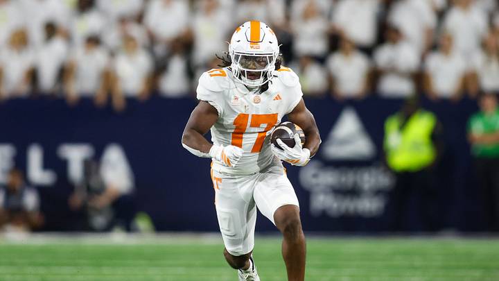 Sep 12, 2026; Atlanta, Georgia, USA; Tennessee Volunteers running back Daune Morris (17) runs the ball against the Georgia Tech Yellow Jackets in the second quarter at Bobby Dodd Stadium at Hyundai Field. Mandatory Credit: Brett Davis-Imagn Images Sep 12, 2026; Atlanta, Georgia, USA; Tennessee Volunteers running back Daune Morris (17) runs the ball against the Georgia Tech Yellow Jackets in the second quarter at Bobby Dodd Stadium at Hyundai Field. Mandatory Credit: Brett Davis-Imagn Images