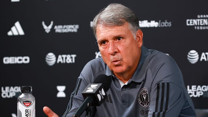 Martino explains Messi's situation after the slight injury he received in training