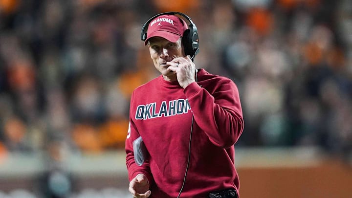 Oklahoma coach Brent Venables during a NCAA football game between the Tennessee Volunteers and Oklahoma Sooners at Neyland Stadium in Knoxville, Tenn., on November 1, 2025.