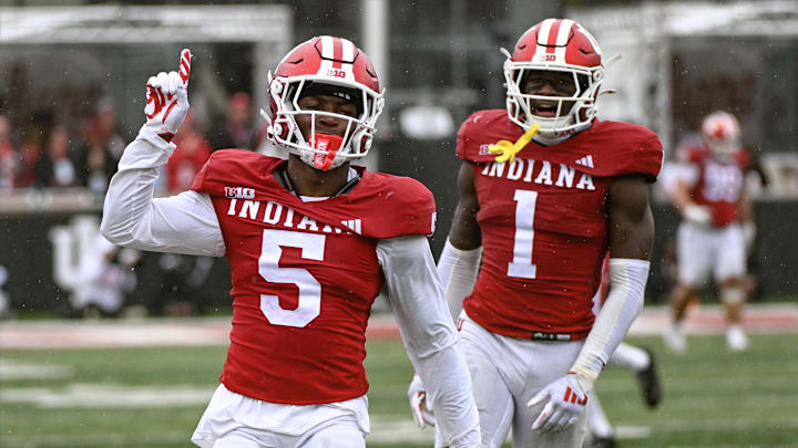 Indiana Hoosiers defensive back D'Angelo Ponds. Mandatory Credit: Robert Goddin-Imagn Images