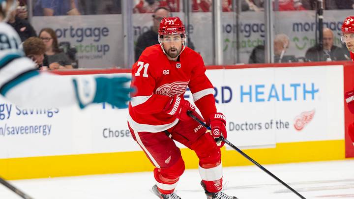 Oct 17, 2026; Detroit, Michigan, USA; Detroit Red Wings center Dylan Larkin (71) handles the puck during the second period against the San Jose Sharks at Little Caesars Arena. Mandatory Credit: Brian Bradshaw Sevald-Imagn Images Oct 17, 2026; Detroit, Michigan, USA; Detroit Red Wings center Dylan Larkin (71) handles the puck during the second period against the San Jose Sharks at Little Caesars Arena. Mandatory Credit: Brian Bradshaw Sevald-Imagn Images