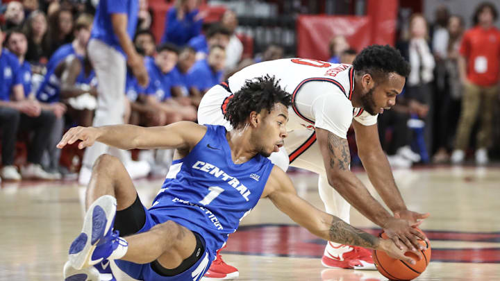 Central Connecticut guard Jay Rodgers (1) is in contact with Clemson, according to sources. 