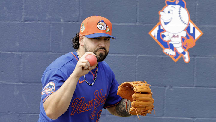 Feb 17, 2026; Port St. Lucie, FL, USA; New York Mets pitcher Alex Carrillo (84) throws weighted wall ball drills during the New York Mets spring training workouts at Clover Park. Mandatory Credit: Reinhold Matay-Imagn Images Feb 17, 2026; Port St. Lucie, FL, USA; New York Mets pitcher Alex Carrillo (84) throws weighted wall ball drills during the New York Mets spring training workouts at Clover Park. Mandatory Credit: Reinhold Matay-Imagn Images