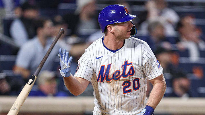 Apr 29, 2025; New York City, New York, USA; New York Mets first baseman Pete Alonso (20) hits a solo home run during the fourth inning against the Arizona Diamondbacks at Citi Field. Mandatory Credit: Vincent Carchietta-Imagn Images