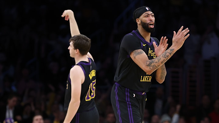 Toronto Raptors v Los Angeles Lakers