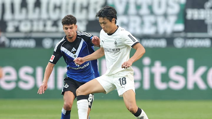 Shuto Machino (r.) bei seinem Bundesilga-Debüt für Gladbach