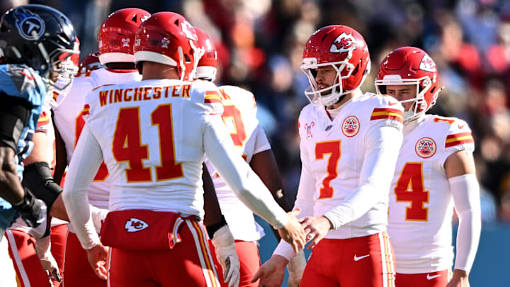 Chiefs Set New Woeful Streak in Loss to Titans