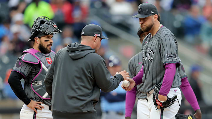 Jun 14, 2025; New York City, New York, USA; New York Mets starting pitcher Tylor Megill (38) hands the ball to manager Carlos Mendoza (64) during a pitching change during the fourth inning against the Tampa Bay Rays at Citi Field. Mandatory Credit: Brad Penner-Imagn Images Jun 14, 2025; New York City, New York, USA; New York Mets starting pitcher Tylor Megill (38) hands the ball to manager Carlos Mendoza (64) during a pitching change during the fourth inning against the Tampa Bay Rays at Citi Field. Mandatory Credit: Brad Penner-Imagn Images