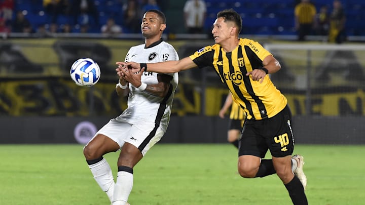 Botafogo não jogou bem em Assunção, mas segurou o 0 a 0