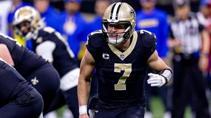 Dec 1, 2024; New Orleans, Louisiana, USA;  New Orleans Saints tight end Taysom Hill (7) against the Los Angeles Rams during the first half at Caesars Superdome. Mandatory Credit: Stephen Lew-Imagn Images