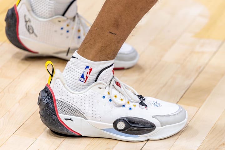 cheap all white basketball shoes