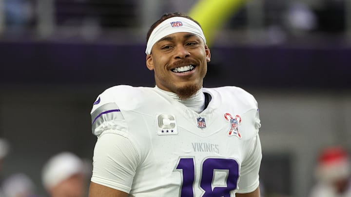 Justin Jefferson is looking to reach the 1,000-yard mark as the Vikings host the Packers.