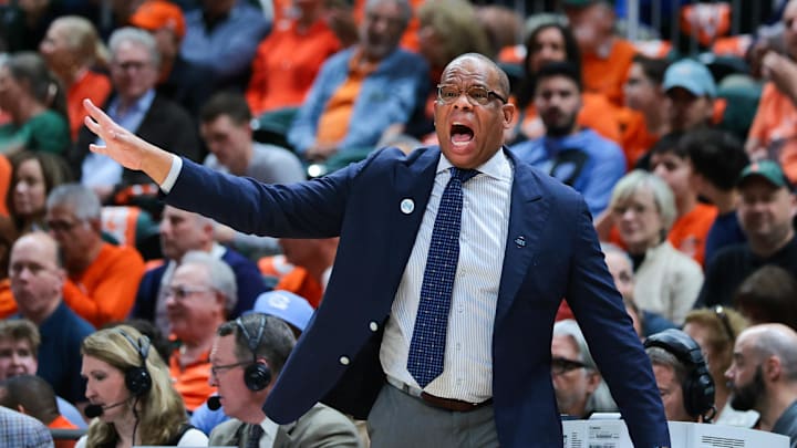North Carolina Tar Heels head coach Hubert Davis