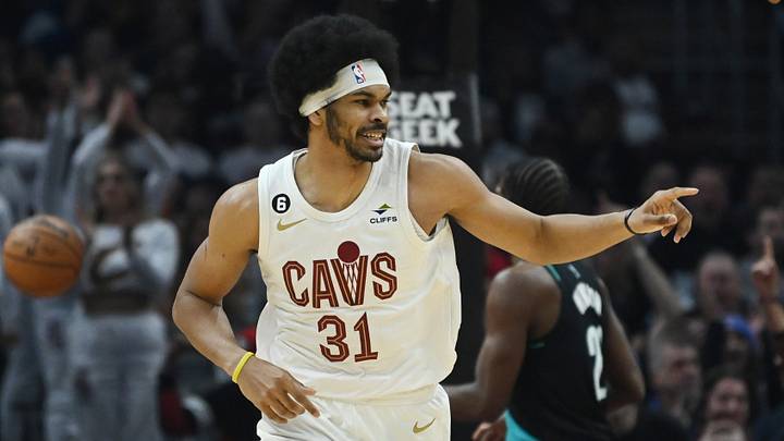 Nov 23, 2022; Cleveland, Ohio, USA; Cleveland Cavaliers center Jarrett Allen (31) celebrates after a basket during the first half against the Portland Trail Blazers at Rocket Mortgage FieldHouse. Mandatory Credit: Ken Blaze-USA TODAY Sports Nov 23, 2022; Cleveland, Ohio, USA; Cleveland Cavaliers center Jarrett Allen (31) celebrates after a basket during the first half against the Portland Trail Blazers at Rocket Mortgage FieldHouse. Mandatory Credit: Ken Blaze-USA TODAY Sports