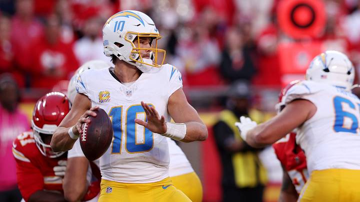 Oct 18, 2026; Kansas City, Missouri, USA; Los Angeles Chargers quarterback Justin Herbert (10) looks to pass during the fourth quarter against the Kansas City Chiefs at GEHA Field at Arrowhead Stadium. Mandatory Credit: William Purnell-Imagn Images Oct 18, 2026; Kansas City, Missouri, USA; Los Angeles Chargers quarterback Justin Herbert (10) looks to pass during the fourth quarter against the Kansas City Chiefs at GEHA Field at Arrowhead Stadium. Mandatory Credit: William Purnell-Imagn Images