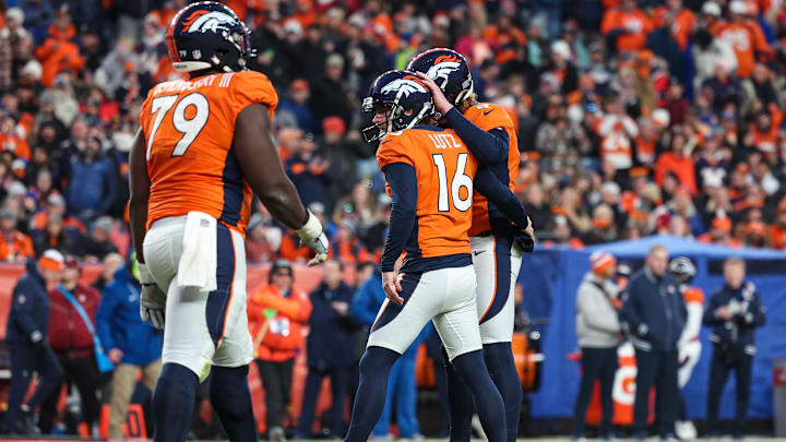 Los Angeles Chargers v Denver Broncos