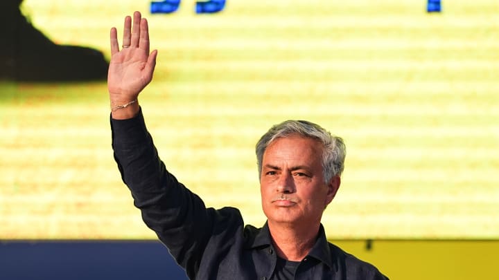 Jose Mourinho, coach de Fenerbahce Jose Mourinho, coach de Fenerbahce