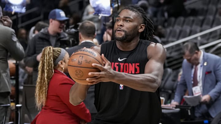 Dec 23, 2022; Atlanta, Georgia, USA; Detroit Pistons center Isaiah Stewart (28) shoots while warming up prior to the game against the Atlanta Hawks at State Farm Arena. Mandatory Credit: Dale Zanine-USA TODAY Sports