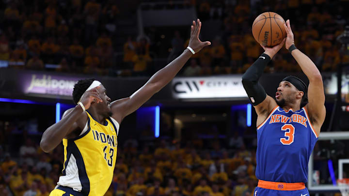 New York Knicks guard Josh Hart shoots the ball against Indiana Pacers forward Pascal Siakam.