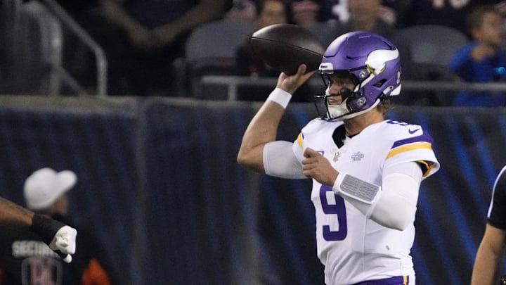 Sep 8, 2025; Chicago, Illinois, USA; Minnesota Vikings quarterback J.J. McCarthy (9) drops back to pass during the first half at Soldier Field. Mandatory Credit: David Banks-Imagn Images Sep 8, 2025; Chicago, Illinois, USA; Minnesota Vikings quarterback J.J. McCarthy (9) drops back to pass during the first half at Soldier Field. Mandatory Credit: David Banks-Imagn Images