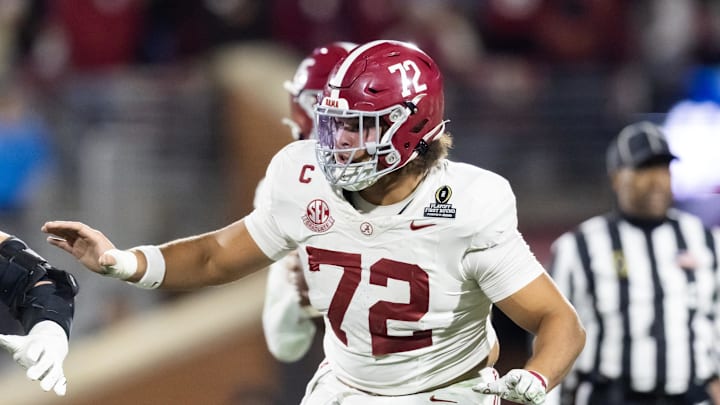 Dec 19, 2025; Norman, OK, USA; Alabama Crimson Tide offensive lineman Parker Brailsford (72) against the Oklahoma Sooners during the CFP National Playoff First Round at Gaylord Family Oklahoma Memorial Stadium. Mandatory Credit: Mark J. Rebilas-Imagn Images Dec 19, 2025; Norman, OK, USA; Alabama Crimson Tide offensive lineman Parker Brailsford (72) against the Oklahoma Sooners during the CFP National Playoff First Round at Gaylord Family Oklahoma Memorial Stadium. Mandatory Credit: Mark J. Rebilas-Imagn Images