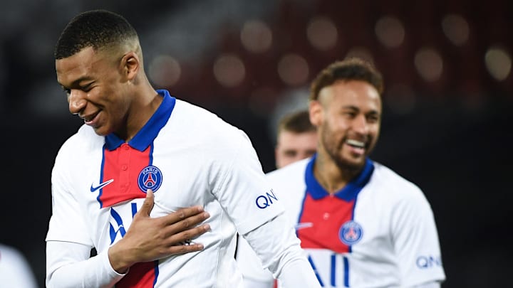 El-Hadji Diouf a tranché entre Neymar et Kylian Mbappé. El-Hadji Diouf a tranché entre Neymar et Kylian Mbappé.