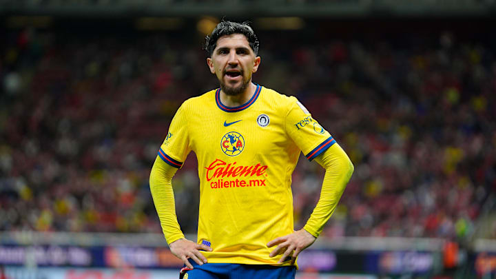 El chileno Diego Valdés ya suma un tanto y una asistencia en el Clásico Nacional frente a Chivas