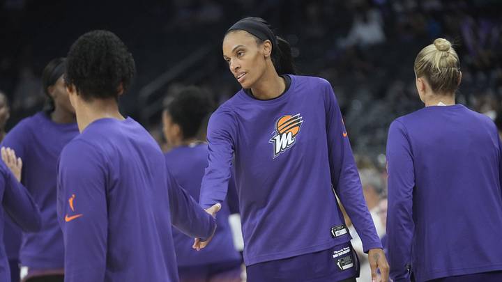 Phoenix Mercury forward DeWanna Bonner (14) warms up before playing against the Minnesota Lynx at PHX Arena on July 9, 2025.