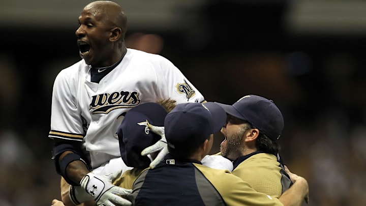 Arizona Diamondbacks v Milwaukee Brewers - Game 5