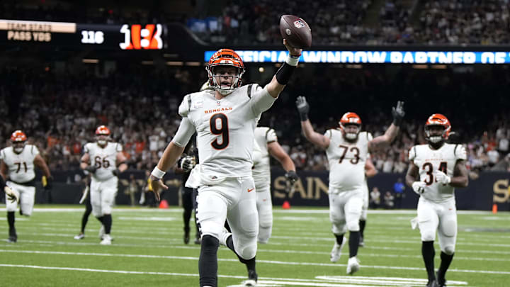 Cincinnati Bengals quarterback Joe Burrow (9) runs for a touchdown in the second quarter during an Cincinnati Bengals quarterback Joe Burrow (9) runs for a touchdown in the second quarter during an