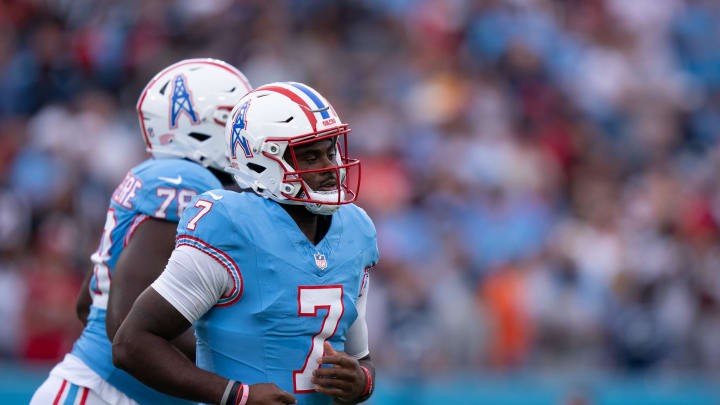 Tennessee Titans quarterback Malik Willis (7) heads to the bench after losing a bad snap against the Atlanta Falcons at Nissan Stadium in Nashville, Tenn., Sunday, Oct. 29, 2023.