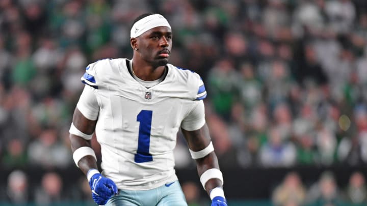 Nov 5, 2023; Philadelphia, Pennsylvania, USA; Dallas Cowboys safety Jayron Kearse (1) against the Philadelphia Eagles at Lincoln Financial Field. Mandatory Credit: Eric Hartline-USA TODAY Sports