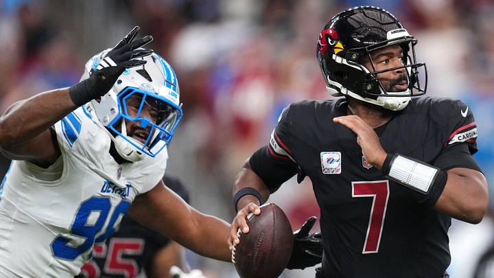 Detroit Lions defensive end D.J. Wonnum (98) closes in on a sack of Arizona Cardinals quarterback Jacoby Brissett (7) at State Farm Stadium in Glendale on Oct. 11, 2026. Detroit Lions defensive end D.J. Wonnum (98) closes in on a sack of Arizona Cardinals quarterback Jacoby Brissett (7) at State Farm Stadium in Glendale on Oct. 11, 2026.