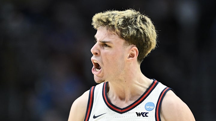 Gonzaga Bulldogs guard Mario Saint-Supery (17).