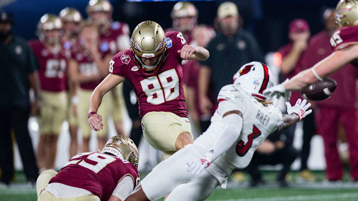 Florida State Seminoles place kicker Ryan Fitzgerald (88) kicks for an extra point. The Florida