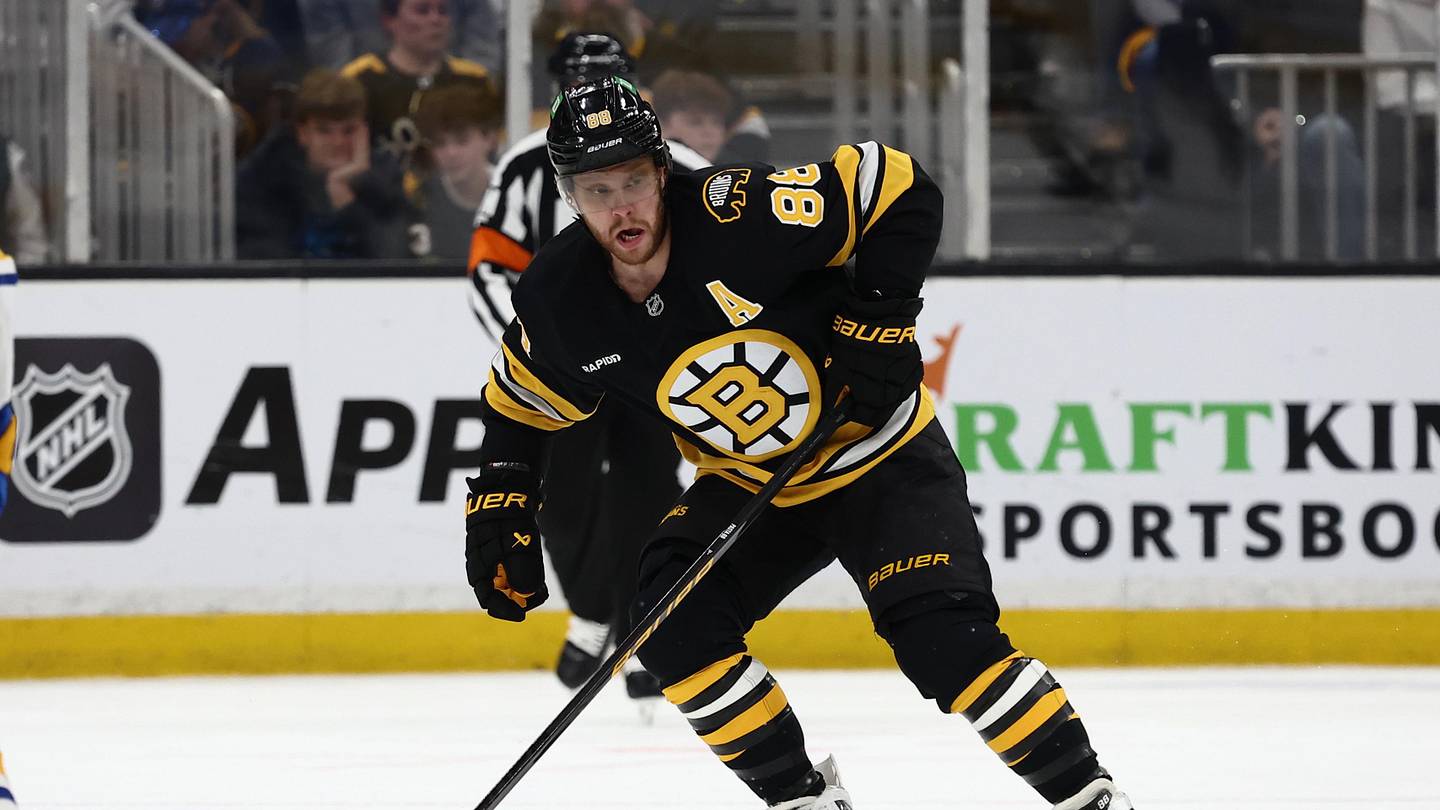 Hurricanes Stanley Cup win puts Bruins' front office on the clock following superstars'…