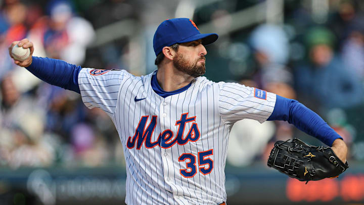 Apr 8, 2025; New York City, New York, USA; New York Mets starting pitcher Clay Holmes (35) delivers a pitch during the third inning against the Miami Marlins at Citi Field. Mandatory Credit: Vincent Carchietta-Imagn Images