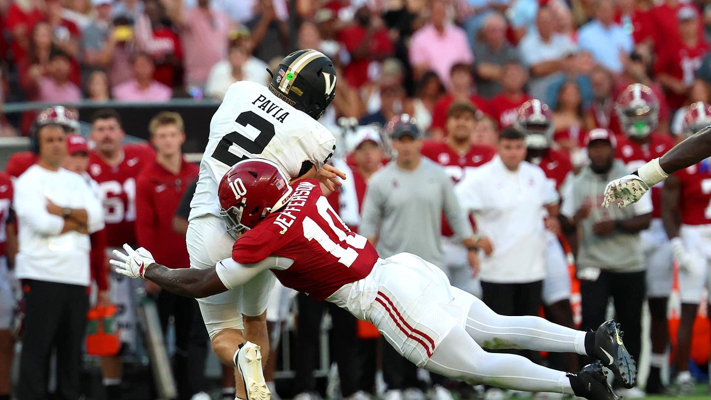 4-Star CB Spurns Four Major College Football Programs in Rec