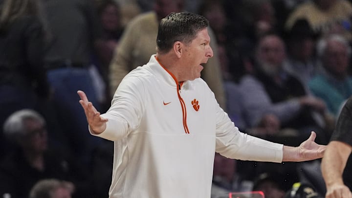 Feb 18, 2026; Winston-Salem, North Carolina, USA; Clemson Tigers head coach Brad Brownell gestures during the second half against the Wake Forest Demon Deacons at Lawrence Joel Veterans Memorial Coliseum. Mandatory Credit: Jim Dedmon-Imagn Images Feb 18, 2026; Winston-Salem, North Carolina, USA; Clemson Tigers head coach Brad Brownell gestures during the second half against the Wake Forest Demon Deacons at Lawrence Joel Veterans Memorial Coliseum. Mandatory Credit: Jim Dedmon-Imagn Images