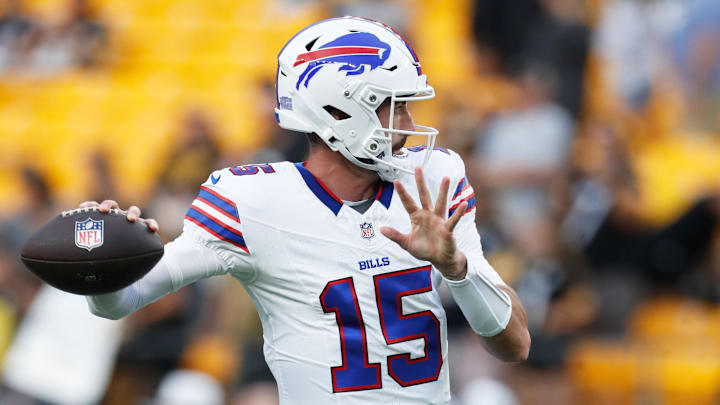 The Atlanta Falcons signed quarterback Ben DiNucci on Monday. The Atlanta Falcons signed quarterback Ben DiNucci on Monday.