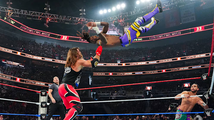 WWE - Saturday Night's Main Event