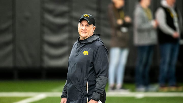 Iowa defensive coordinator Phil Parker watches during a spring NCAA football practice, Thursday, March 30, 2023, at the University of Iowa Indoor Practice Facility in Iowa City, Iowa.

230330 Iowa Spring Fb 035 Jpg