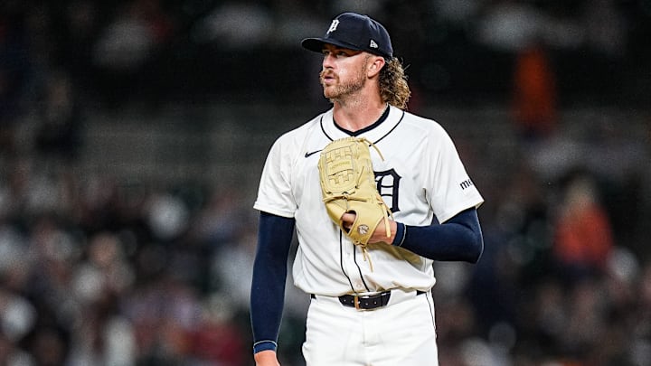 Detroit Tigers pitcher Chris Paddack looks on before throwing a pitch against the New York Mets during the seventh inning at Comerica Park in Detroit on Tuesday, September 2, 2025.